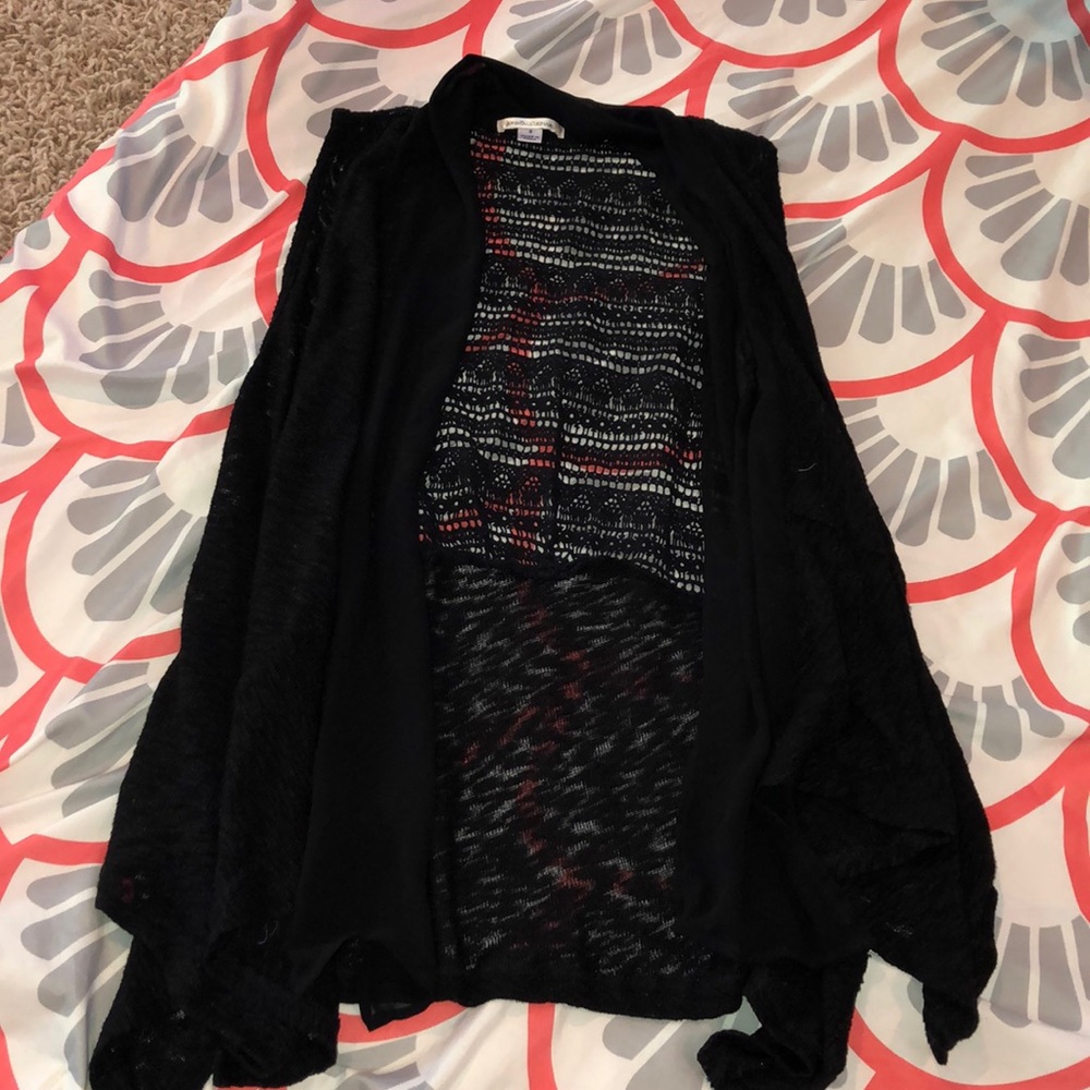 Black Sleeveless cardigan